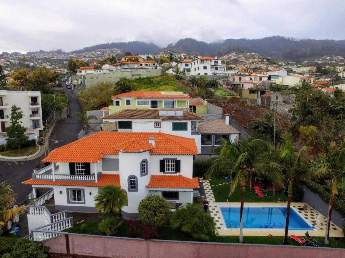 Beautiful 1-Bed Apartment In Funchal  Exterior photo